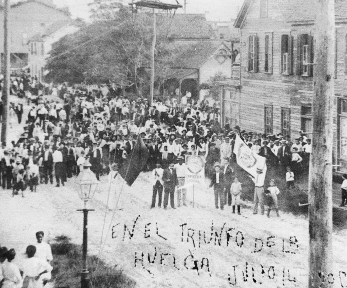 Cigar workers in Tampa on Strike in 1901
