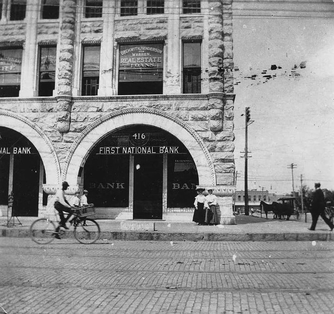 Tampa’s first bank, First National, was founded in 1886.